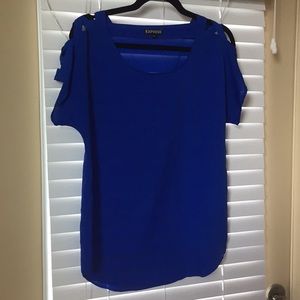 Express Blouse with shoulder cutouts
